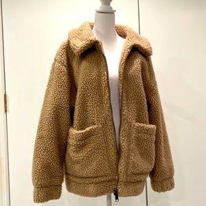 Teddy jacket in camel color. Good condition.